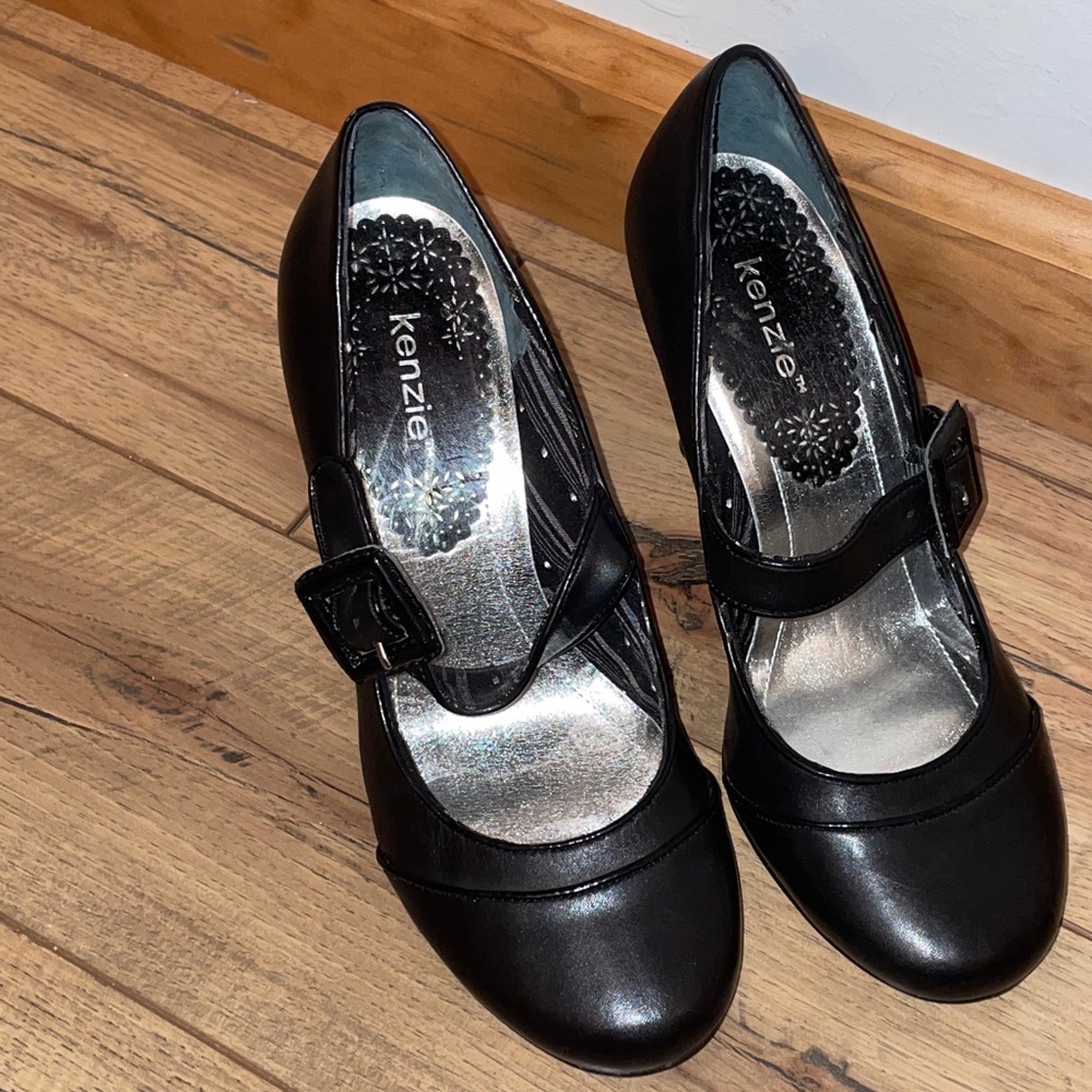 Black Kenzie heels